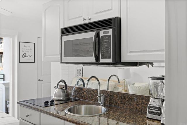 1021 Scott Street 122, San Diego, CA 92106