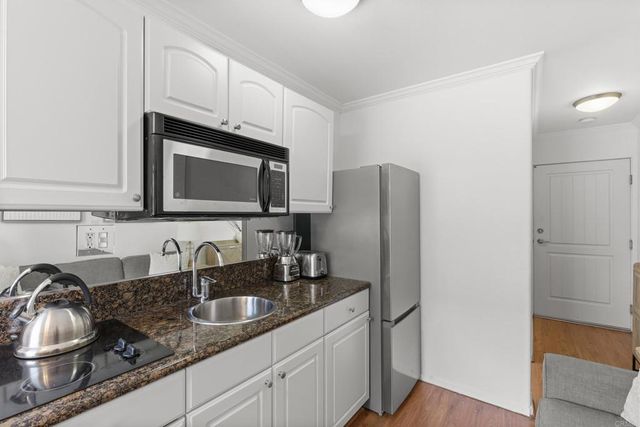 1021 Scott Street 122, San Diego, CA 92106