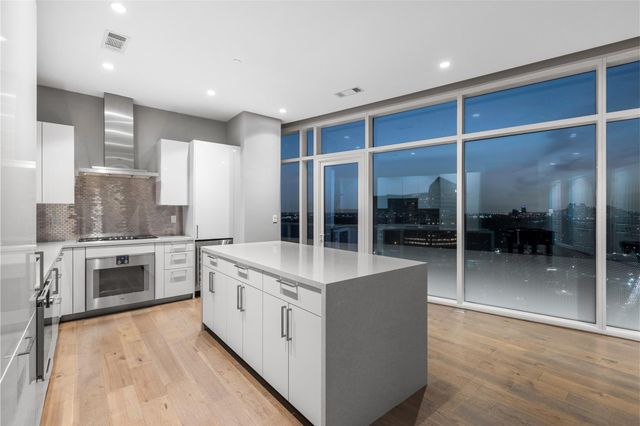 4521 San Felipe Street 2601, Houston, TX 77027