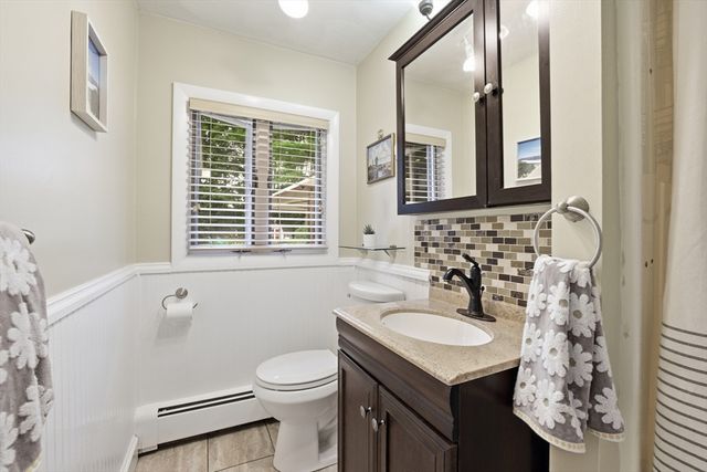 8 Sloane Dr, Framingham, MA 01701