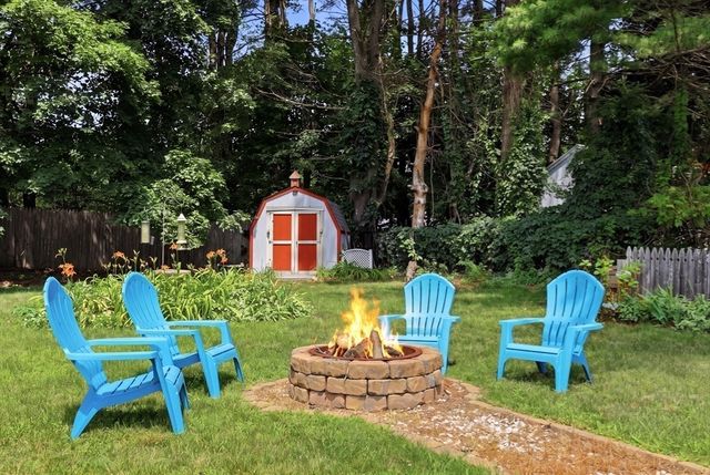 8 Sloane Dr, Framingham, MA 01701