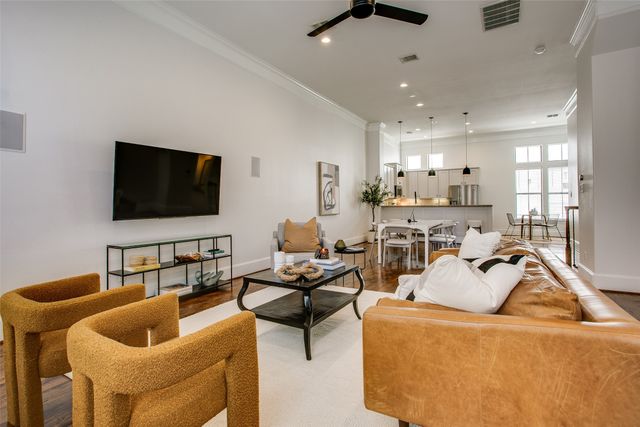 2123 Diversey Street, Dallas, TX 75201