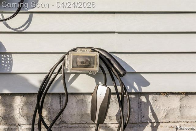 1177 W Marshall Street, Ferndale, MI 48220