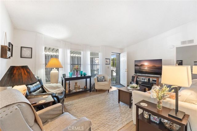 530 W Devonshire Avenue 23, Hemet, CA 92543