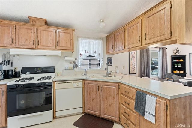 530 W Devonshire Avenue 23, Hemet, CA 92543