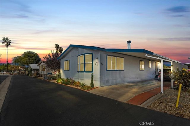 530 W Devonshire Avenue 23, Hemet, CA 92543