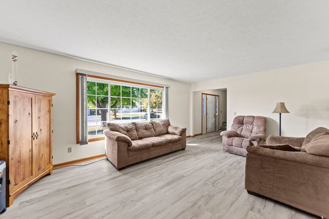 1162 Butler Road, Rockford, IL 61108