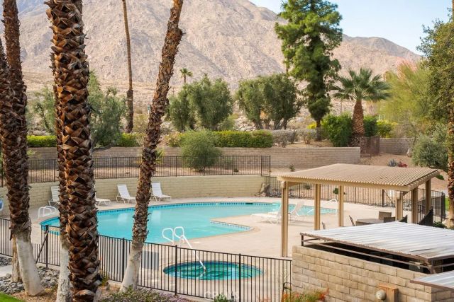 2825 N Los Felices 205, Palm Springs, CA 92262