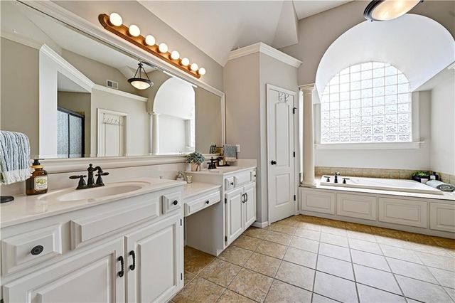 12711 W 123rd Terrace, Overland Park, KS 66213