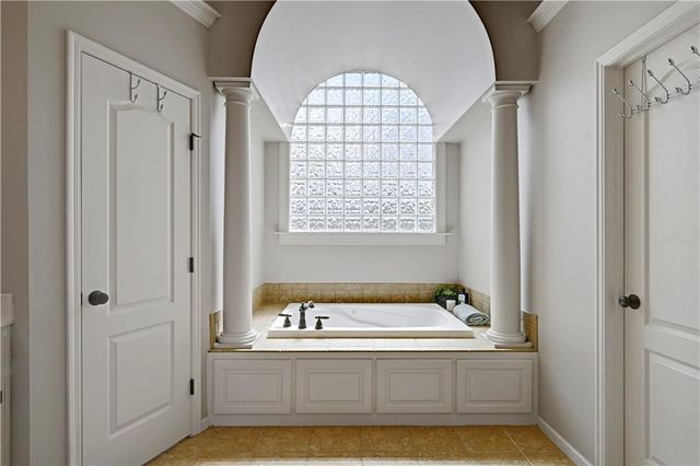 12711 W 123rd Terrace, Overland Park, KS 66213