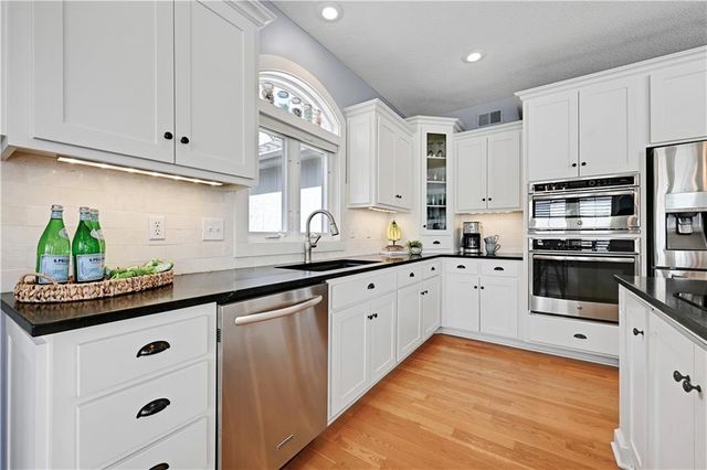 12711 W 123rd Terrace, Overland Park, KS 66213