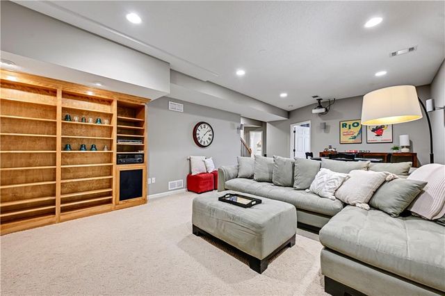 12711 W 123rd Terrace, Overland Park, KS 66213