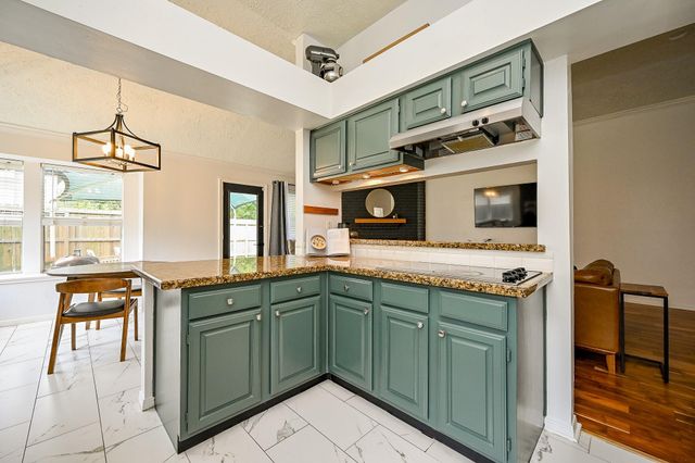 3718 Carya Circle, Sugar Land, TX 77479