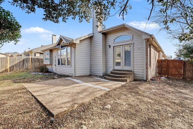 5321 Stillwater Drive, Fort Worth, TX 76137