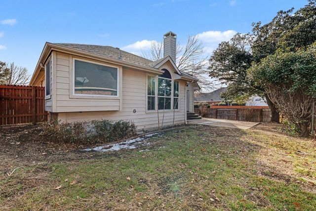 5321 Stillwater Drive, Fort Worth, TX 76137