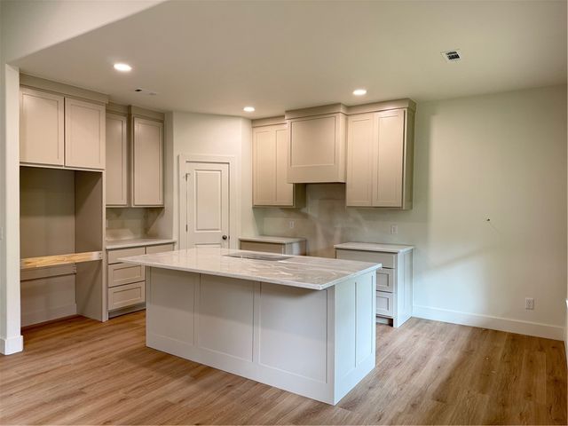 13 Salisbury Drive, Bella Vista, AR 72714