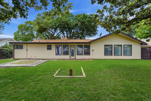 302 Village Drive, Sugar Land, TX 77498