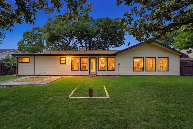 302 Village Drive, Sugar Land, TX 77498