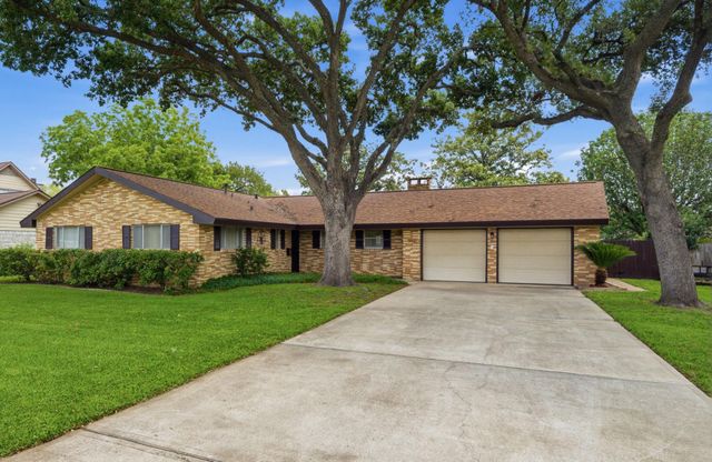 302 Village Drive, Sugar Land, TX 77498