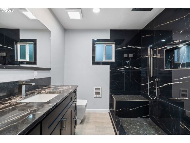 6640 Se 66TH Ave, Portland, OR 97206