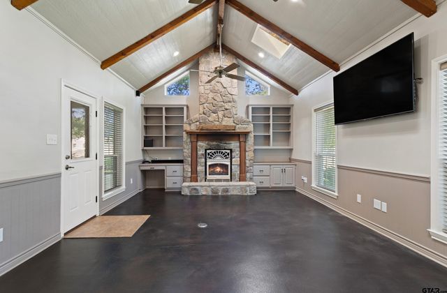 2411 Old Bullard Rd, Tyler, TX 75701