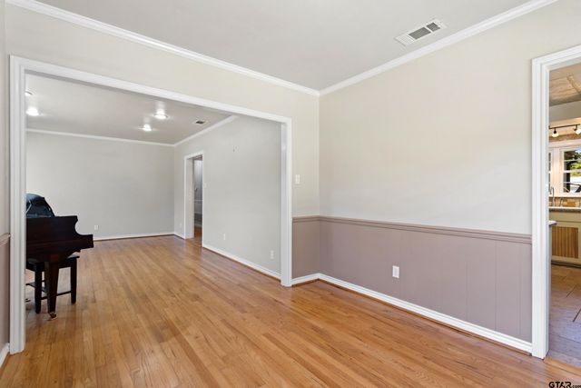 2411 Old Bullard Rd, Tyler, TX 75701