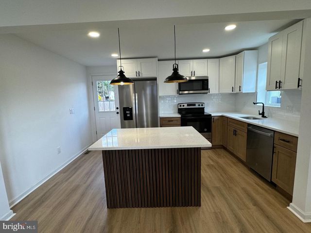 668 ELMWOOD AVE, Feasterville Trevose, PA 19053