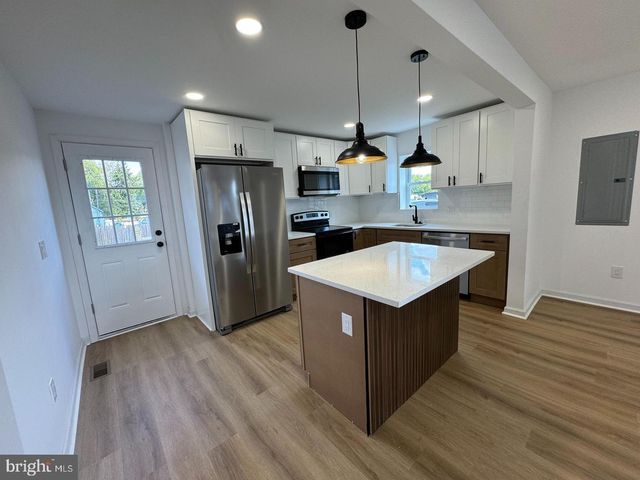 668 ELMWOOD AVE, Feasterville Trevose, PA 19053