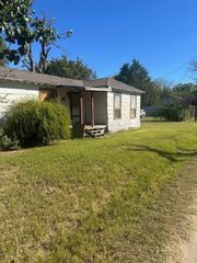 3016 Payne Street, Wills Point, TX 75169