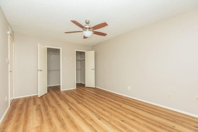 7128 N Holiday Drive, Galveston, TX 77550