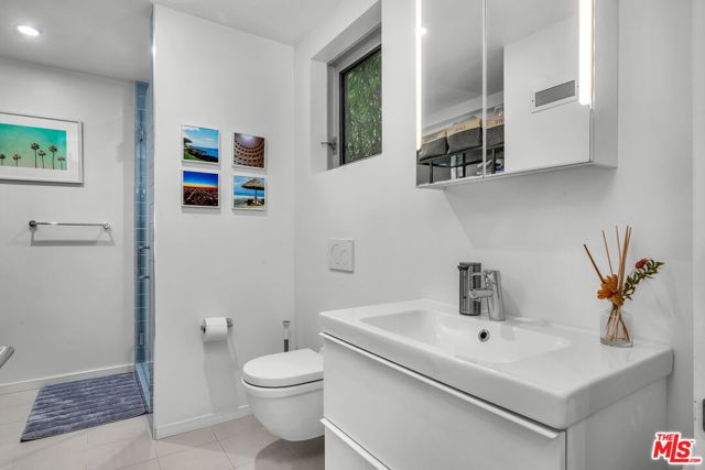 718 Marine Street, Santa Monica, CA 90405