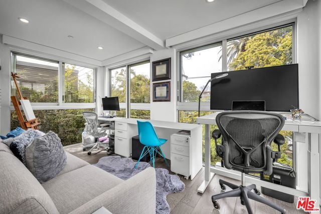 718 Marine Street, Santa Monica, CA 90405