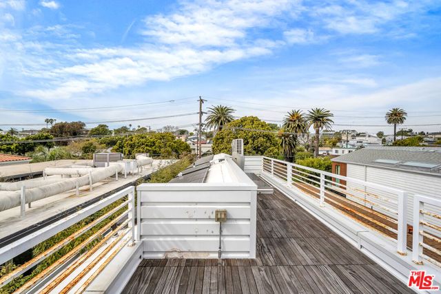 718 Marine Street, Santa Monica, CA 90405