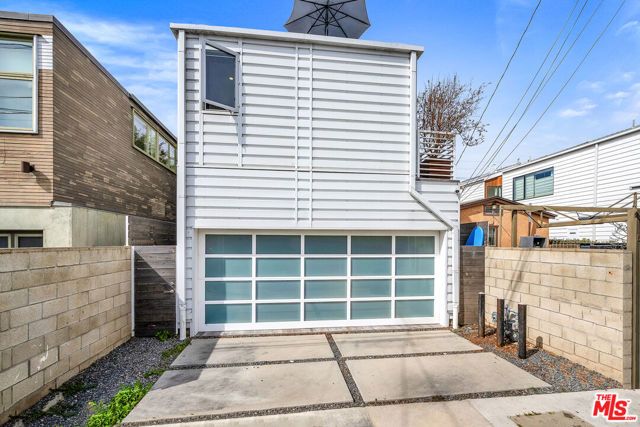 718 Marine Street, Santa Monica, CA 90405