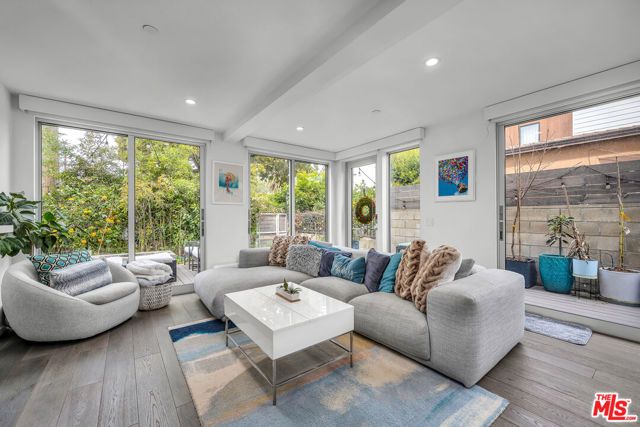 718 Marine Street, Santa Monica, CA 90405