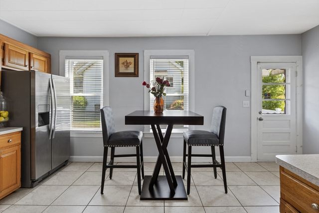 75 Thurber Ave, Brockton, MA 02301