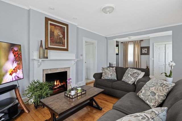 75 Thurber Ave, Brockton, MA 02301