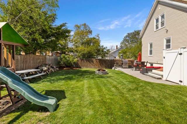 75 Thurber Ave, Brockton, MA 02301