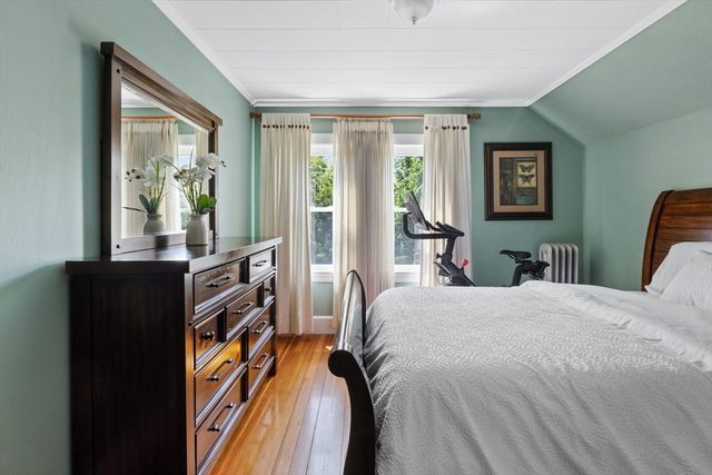 75 Thurber Ave, Brockton, MA 02301