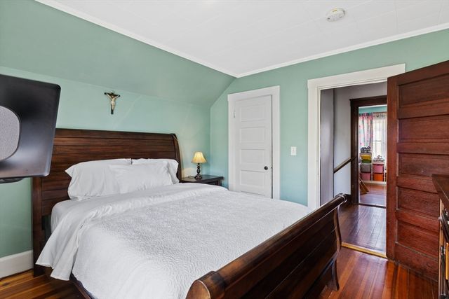 75 Thurber Ave, Brockton, MA 02301