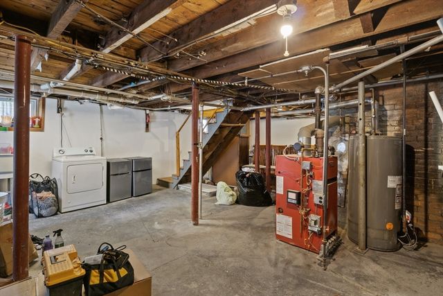 75 Thurber Ave, Brockton, MA 02301