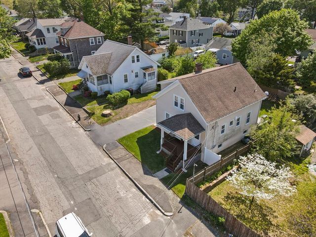 75 Thurber Ave, Brockton, MA 02301