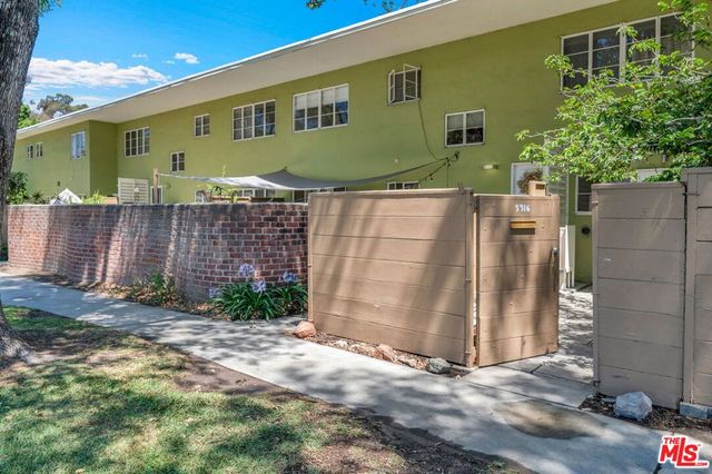 5516 Village Green, Los Angeles, CA 90016