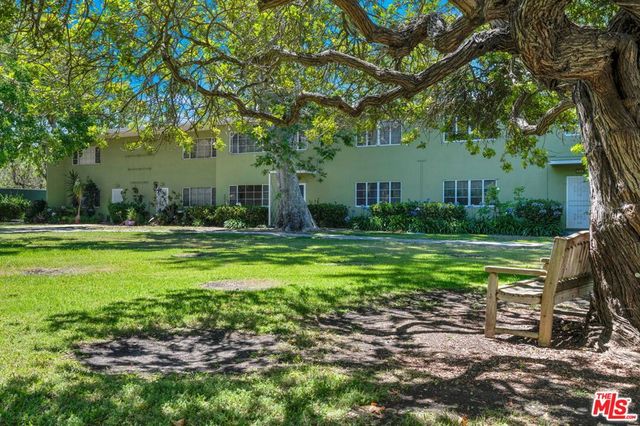5516 Village Green, Los Angeles, CA 90016