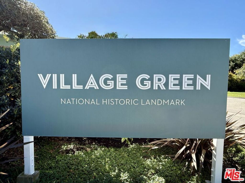 5516 Village Green, Los Angeles, CA 90016 — photo 2