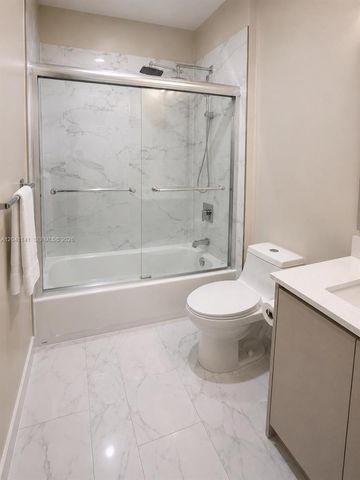 2505 NE 193rd St 4211, Miami, FL 33180