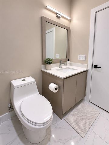 2505 NE 193rd St 4211, Miami, FL 33180