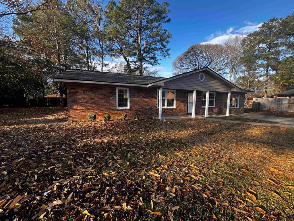 110 Monteigo Court, Centerville, GA 31008