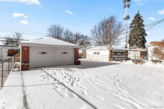 5949 N Lafayette Street, Dearborn Heights, MI 48127