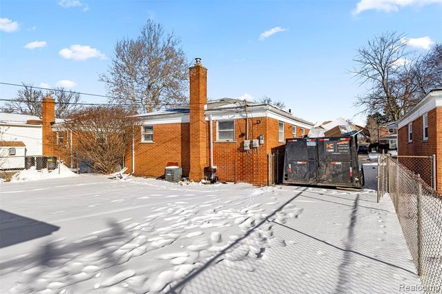 5949 N Lafayette Street, Dearborn Heights, MI 48127